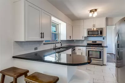 10641 Lake Haven Drive, Dallas, TX 75238 - Photo 9