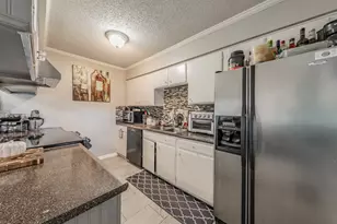 623 Ridgeline Dr, Hurst, TX 76053 - Photo 11