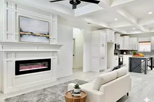 5609 San Jacinto Dr, Granbury, TX 76048 - Photo 5