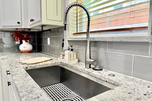 5609 San Jacinto Dr, Granbury, TX 76048 - Photo 11