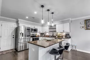 605 S Remington Dr, Angleton, TX 77515 - Photo 9