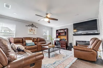 605 S Remington Drive, Angleton, TX 77515 - Photo 5