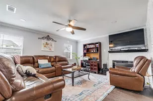 605 S Remington Dr, Angleton, TX 77515 - Photo 5