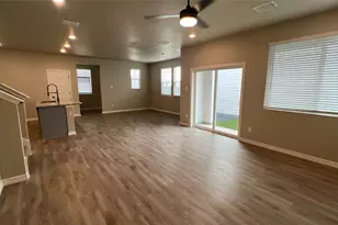 825 Blossom Ln, Argyle, TX 76226 - Photo 3