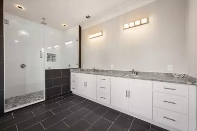 1020 W 3rd Avenue, Corsicana, TX 75110 - Photo 21