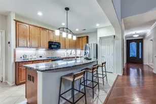 5048 Golden Eagle Dr, Grand Prairie, TX 75052 - Photo 7