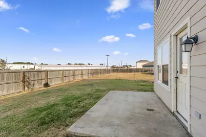 208 Lasso Circle, Mabank, TX 75143 - Photo 9