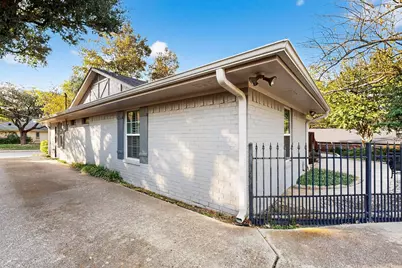 2620 Pearson Drive, Dallas, TX 75214 - Photo 13