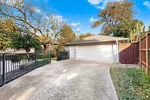 2620 Pearson Dr, Dallas, TX 75214 - Photo 17