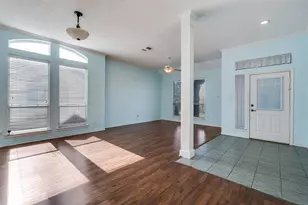 7133 Deer Hollow Dr, Fort Worth, TX 76132 - Photo 3