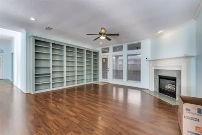 7133 Deer Hollow Drive, Fort Worth, TX 76132 - Photo 9