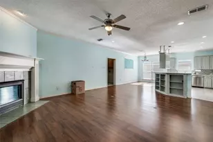 7133 Deer Hollow Dr, Fort Worth, TX 76132 - Photo 7