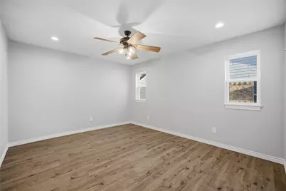 4622 Oakwood Drive, Garland, TX 75043 - Photo 13