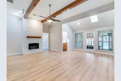 2513 Lawnview Drive, Carrollton, TX 75006 - Photo 3