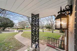 433 Sharron, Woodway, TX 76712 - Photo 3