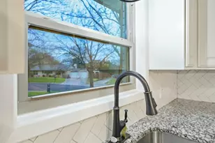 433 Sharron, Woodway, TX 76712 - Photo 9