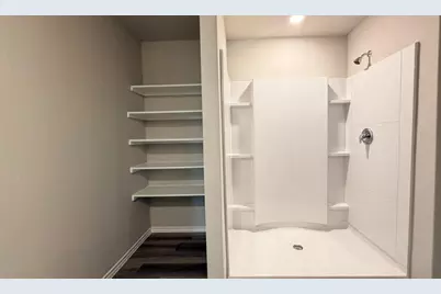 560 Arroyo Drive, Cleburne, TX 76033 - Photo 9