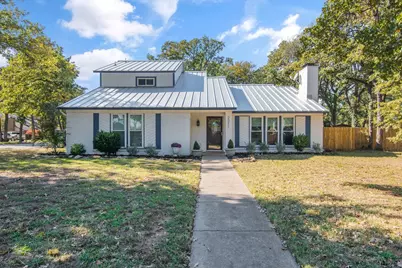 2311 Hummingbird Trail, Grapevine, TX 76051 - Photo 1