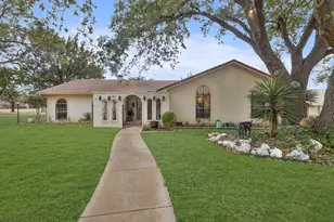 807 Middle Run, Duncanville, TX 75137 - Photo 5