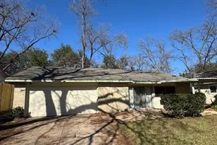 2710 Ashglen Dr, Garland, TX 75043 - Photo 9