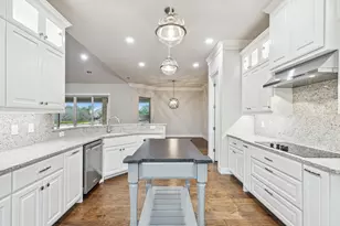 2165 Middlewood Cir, Granbury, TX 76049 - Photo 15