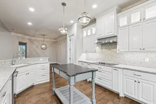 2165 Middlewood Cir, Granbury, TX 76049 - Photo 17