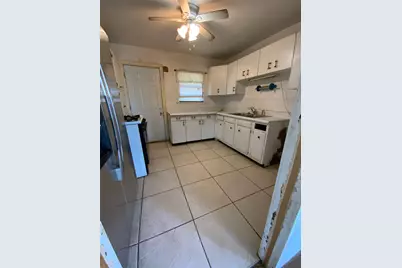 3913 Rufus Street, Fort Worth, TX 76119 - Photo 3