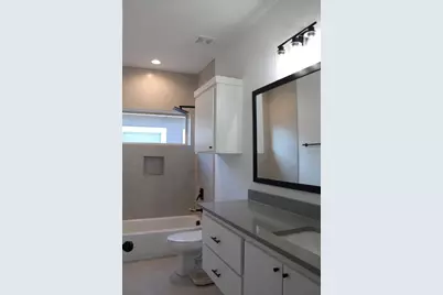 1628 E Davis Avenue, Fort Worth, TX 76104 - Photo 19