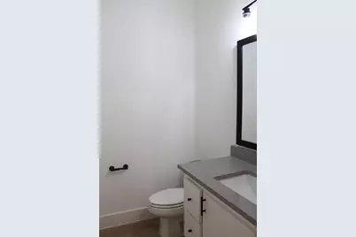 1628 E Davis Avenue, Fort Worth, TX 76104 - Photo 7