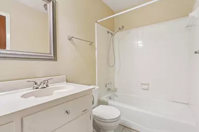 425 Lindenwood Lane W, Hewitt, TX 76643 - Photo 25