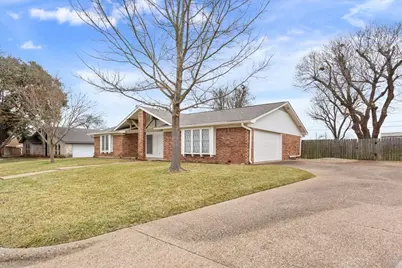 425 Lindenwood Lane W, Hewitt, TX 76643 - Photo 33