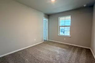 556 Arroyo Dr, Cleburne, TX 76033 - Photo 9