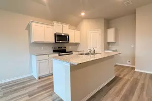 556 Arroyo Dr, Cleburne, TX 76033 - Photo 3