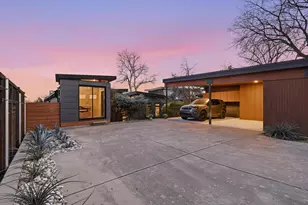 9211 E Lake Highlands Dr, Dallas, TX 75218 - Photo 23