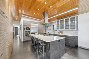 9211 E Lake Highlands Dr, Dallas, TX 75218 - Photo 9