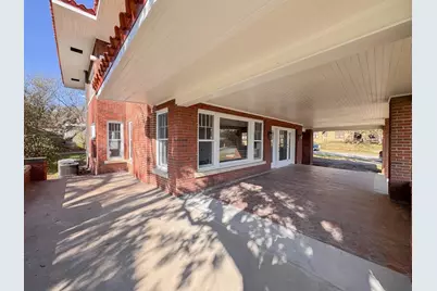 211 NW 4th Avenue, Mineral Wells, TX 76067 - Photo 3