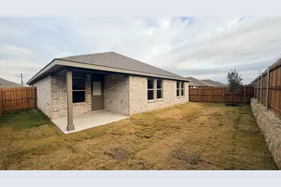 541 Marsh Street, Cleburne, TX 76033 - Photo 17