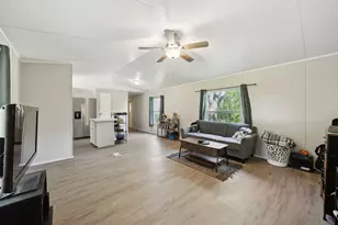 3719 Hedge Row St, Granbury, TX 76048 - Photo 13