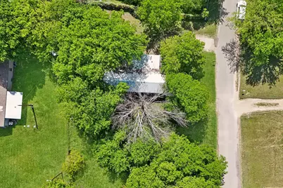 3719 Hedge Row Street, Granbury, TX 76048 - Photo 5