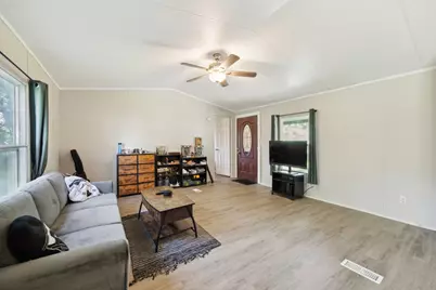 3719 Hedge Row Street, Granbury, TX 76048 - Photo 15