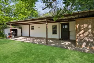 3719 Hedge Row St, Granbury, TX 76048 - Photo 7