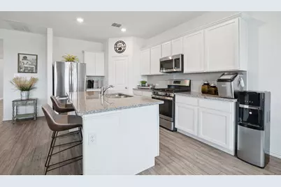 557 Pueblo Bonito Trail, Fort Worth, TX 76052 - Photo 9