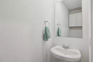 557 Pueblo Bonito Trl, Fort Worth, TX 76052 - Photo 19