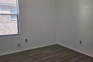 2409 Springmont Ct, Arlington, TX 76012 - Photo 13