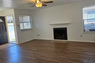 2409 Springmont Ct, Arlington, TX 76012 - Photo 7