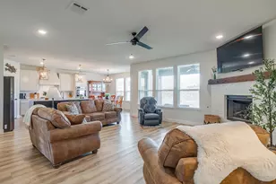 11709 Sand Cat Ct, Godley, TX 76044 - Photo 5