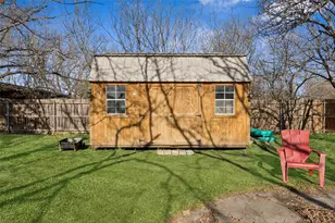 211 E Ross St, Waxahachie, TX 75165 - Photo 25