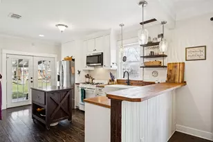 211 E Ross St, Waxahachie, TX 75165 - Photo 9