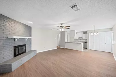 565 Park Center Boulevard, Saginaw, TX 76179 - Photo 5