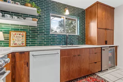 2516 Old Oaks Drive, Waco, TX 76710 - Photo 11